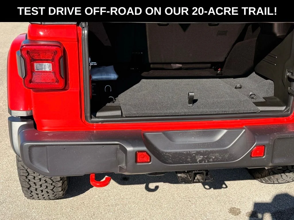 New 2026 Firecracker Red Clear-Coat Exterior Paint Jeep Rubicon image 39
