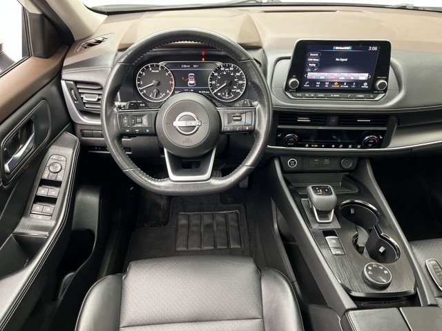 Used 2023 Pearl White Tricoat Nissan SV image 13