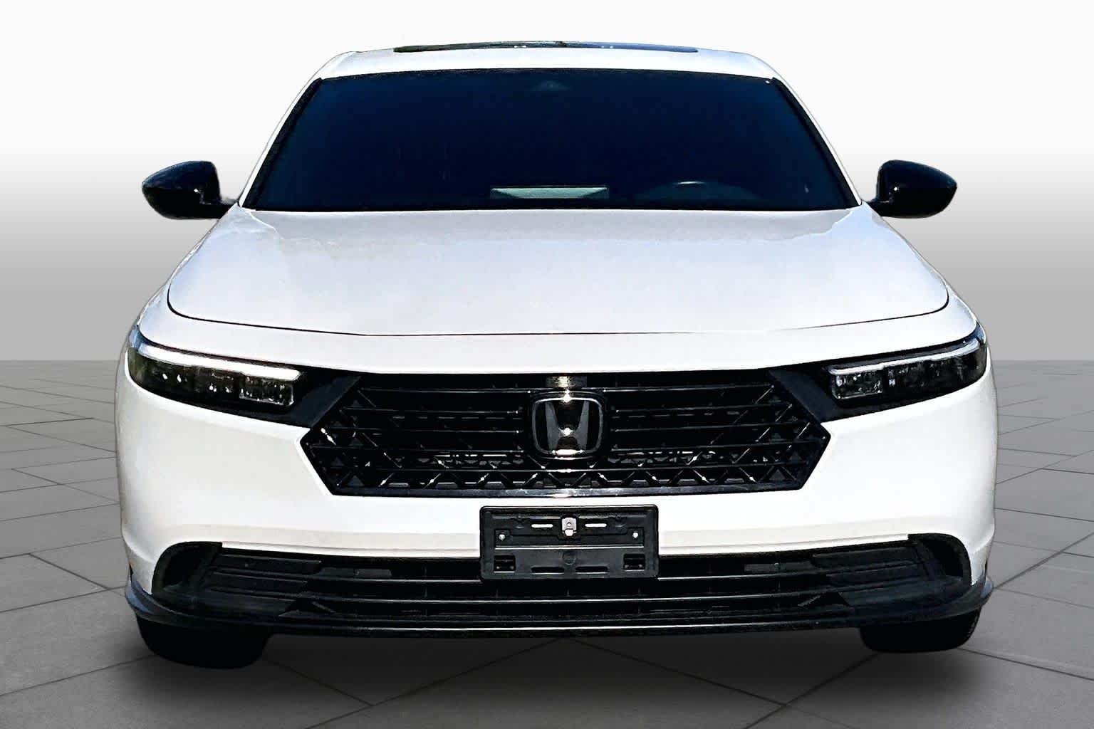 Used 2023 Platinum White Pearl Honda Sport image 4