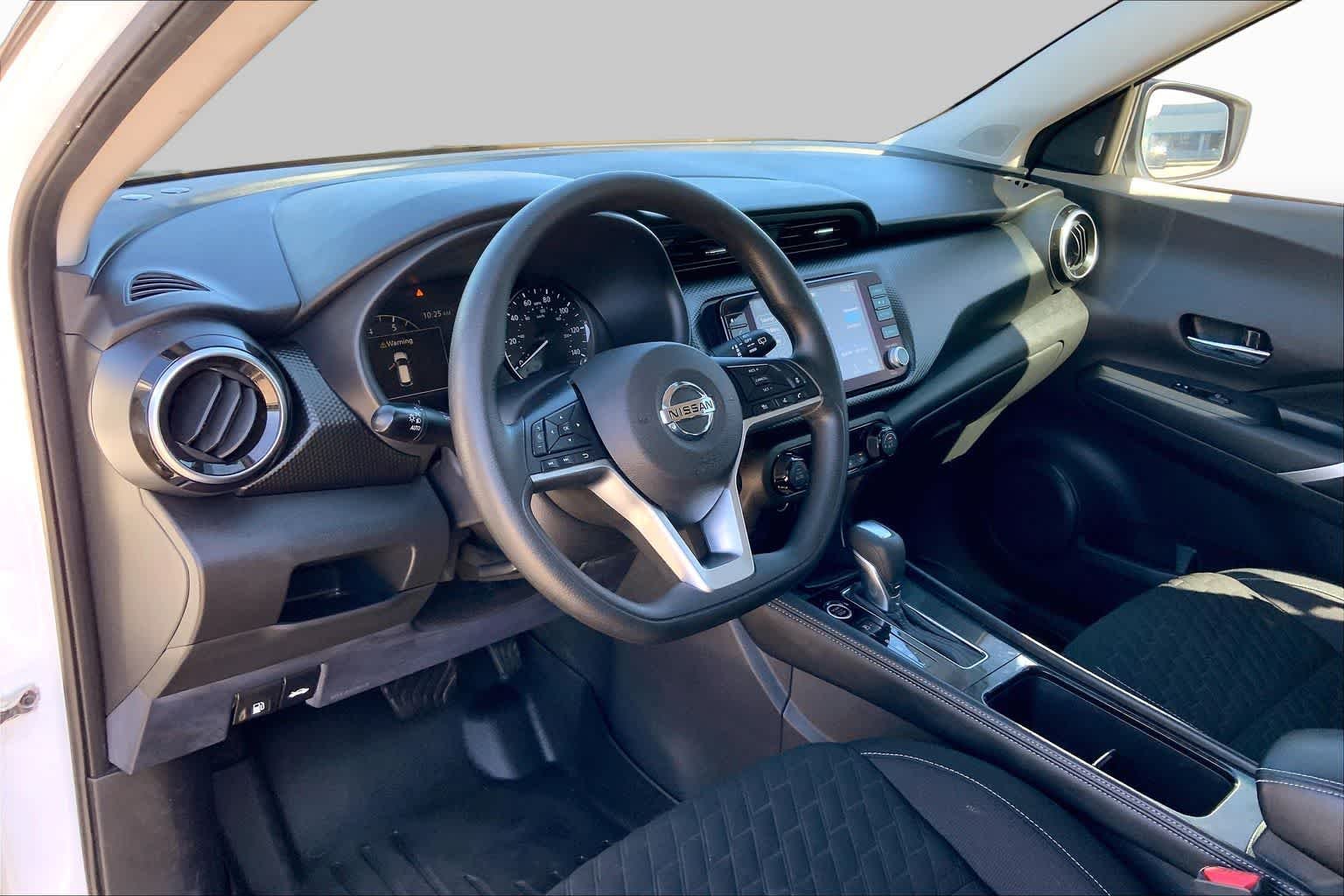 Used 2021 Aspen White/Super Black Nissan SV image 17