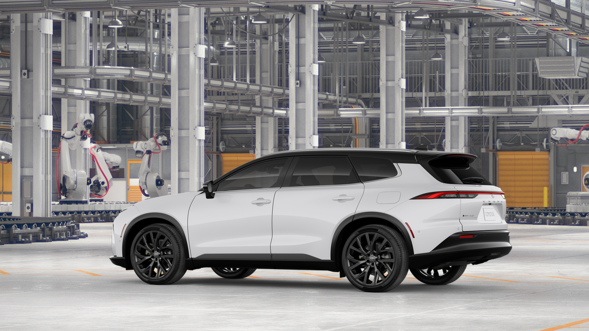 New 2026 Oxygen White with Black roof Toyota Limited image 6