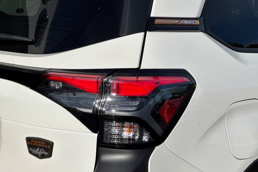 New 2026 CRYSTAL WHITE PEARL Subaru Wilderness image 36