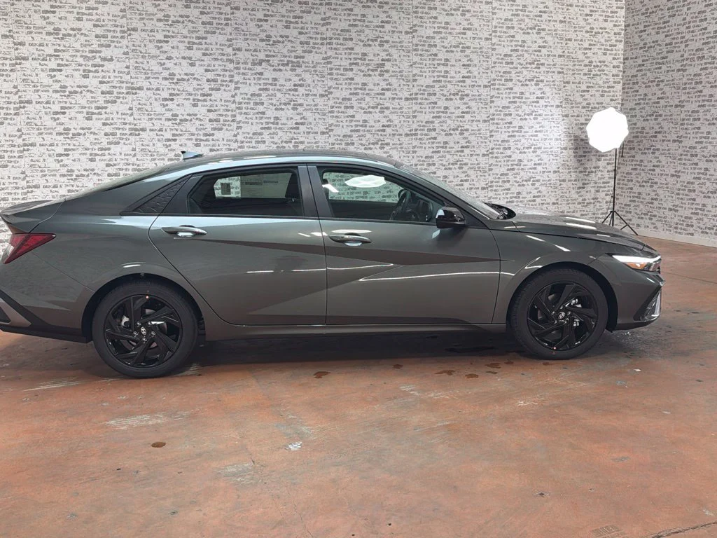 New 2026 Amazon Gray Hyundai SEL Sport Plus image 8