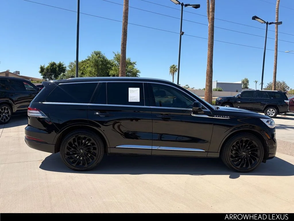 Used 2021 Black Lincoln Reserve image 7