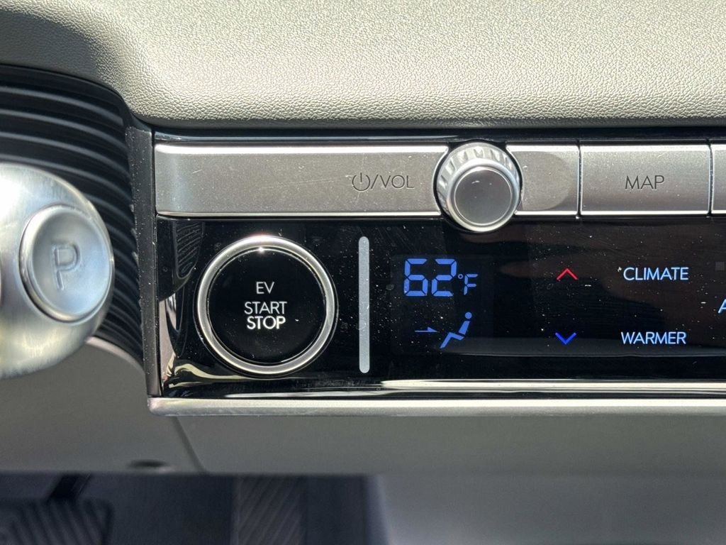 Certified Used 2024 Black Hyundai SEL image 17