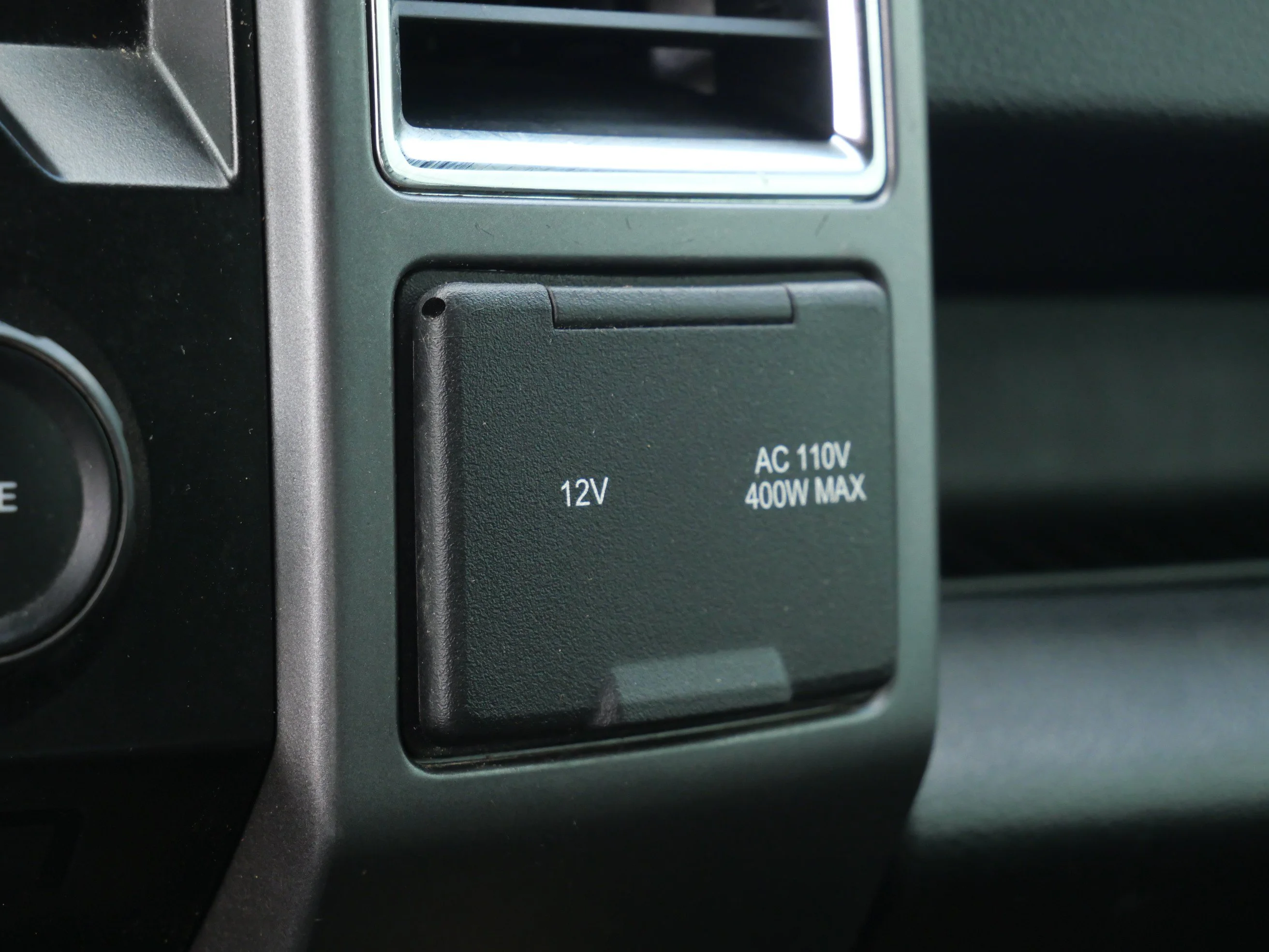 Used 2016 Ingot Silver Metallic Ford XLT 4WD SuperCrew 145 image 23