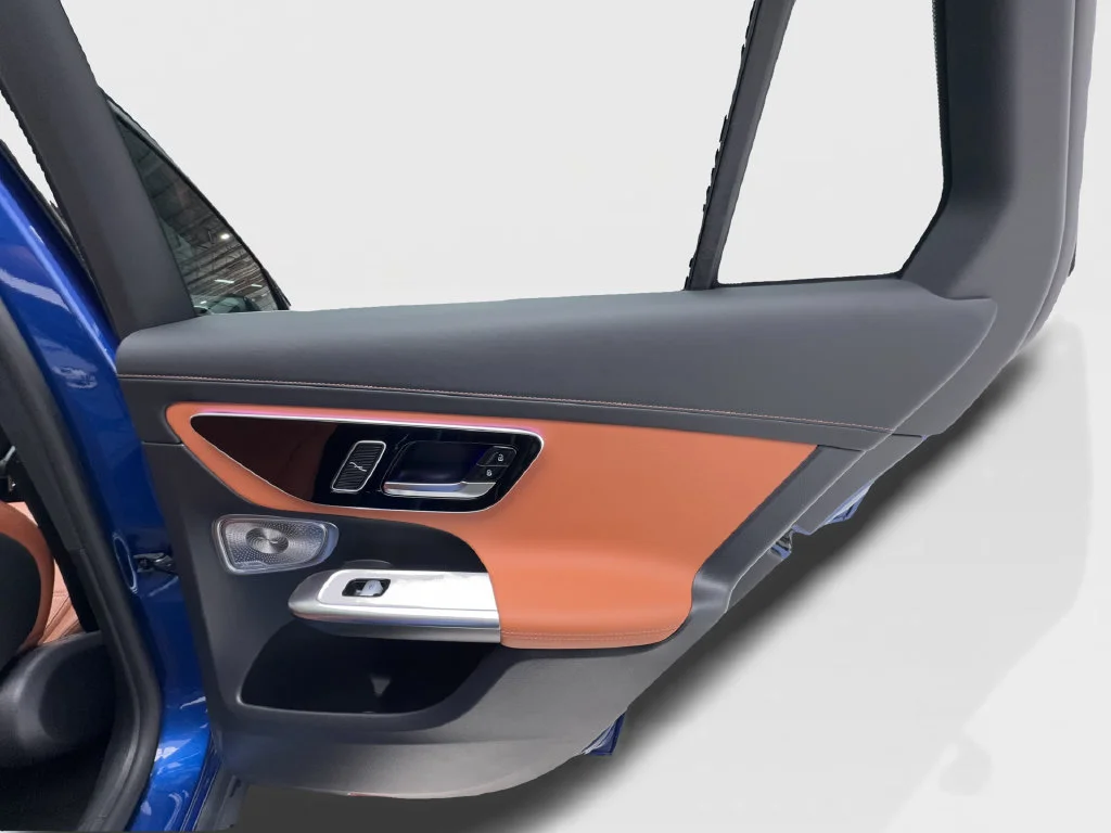 Used 2023 Blue Mercedes-Benz GLC 300 image 30