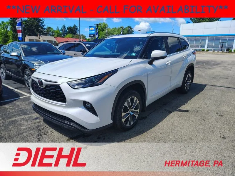 Used 2023 Off-white Toyota XLE image 1
