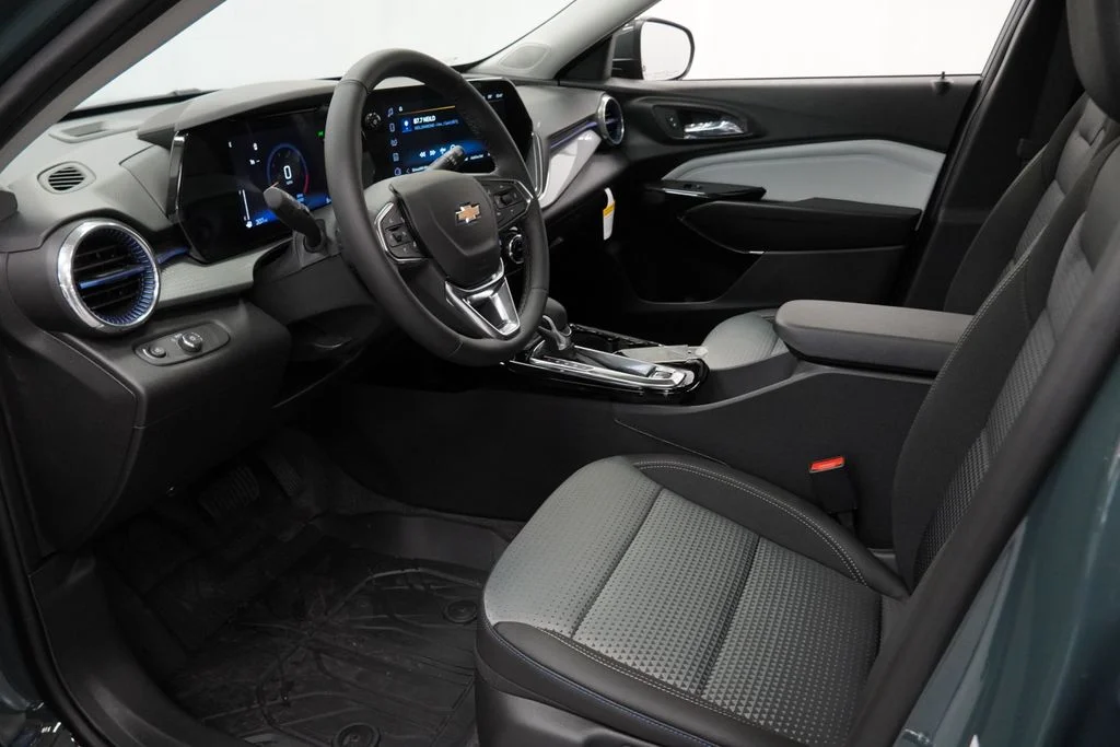 2026 Chevrolet Trax LT - Photo 10