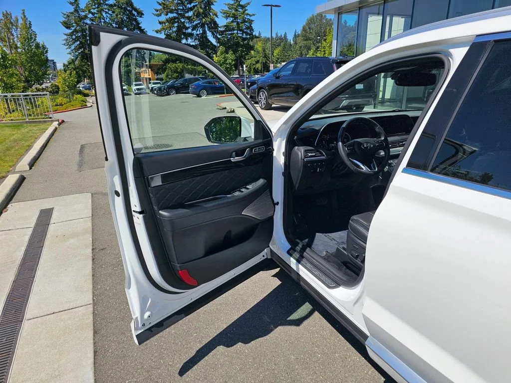Used 2020 White Hyundai Limited image 21