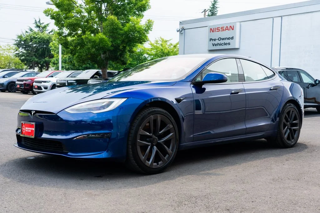 Used 2021 Blue Tesla Plaid image 3