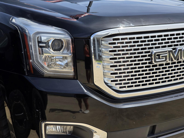 Used 2017 Black GMC Denali image 4