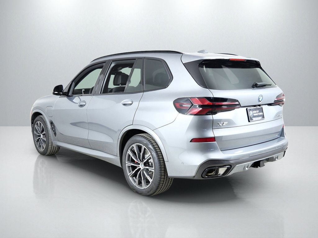 Used 2026 Skyscraper Grey Metallic BMW xDrive50e image 15