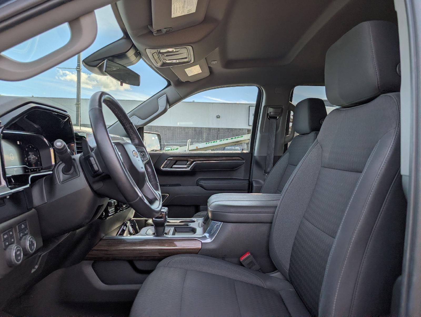 Used 2023 Northsky Blue Metallic Chevrolet LT image 8