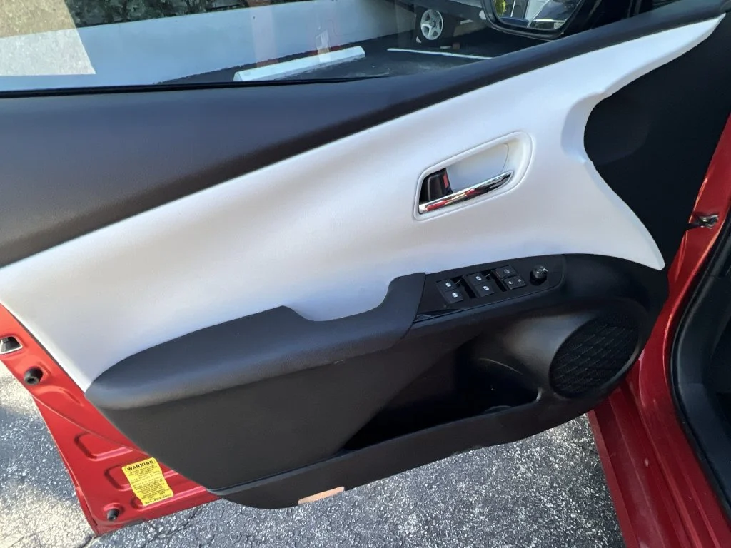 Used 2017 Red Toyota Four image 21