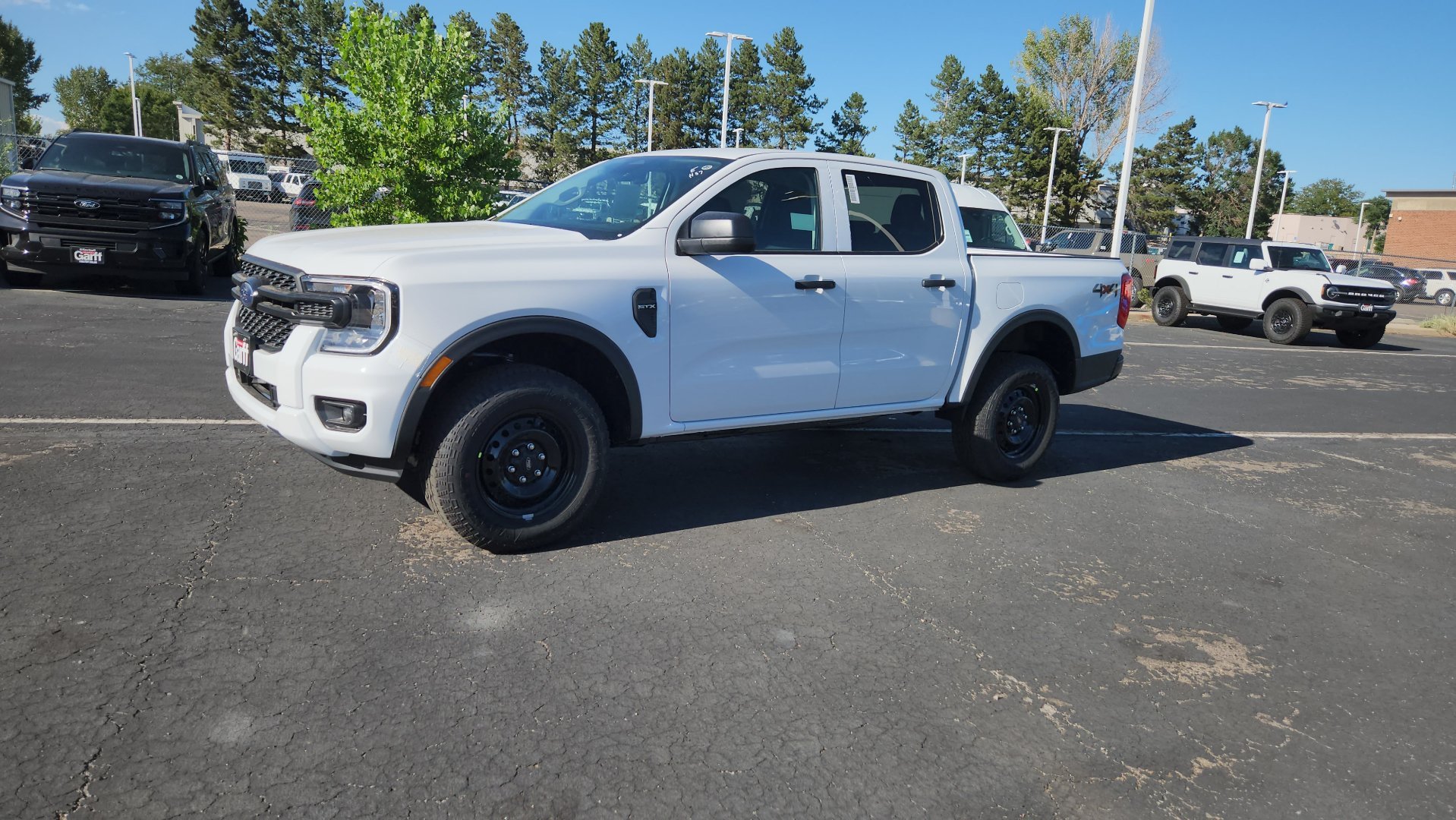 New 2026 Oxford White Ford XL image 3