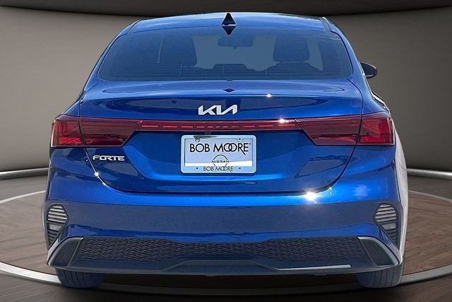 Used 2023 Blue Kia LXS image 4
