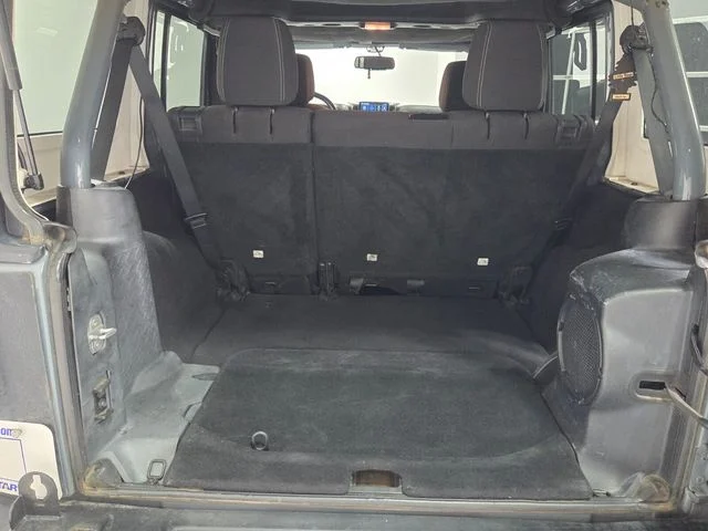 Used 2014 Gray Jeep Unlimited Rubicon image 11
