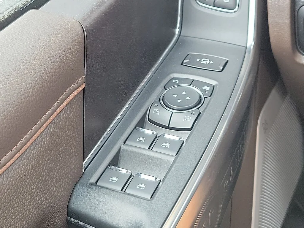 New 2026 Star White Metallic Tri-Coat Ford F-350® King Ranch® image 13