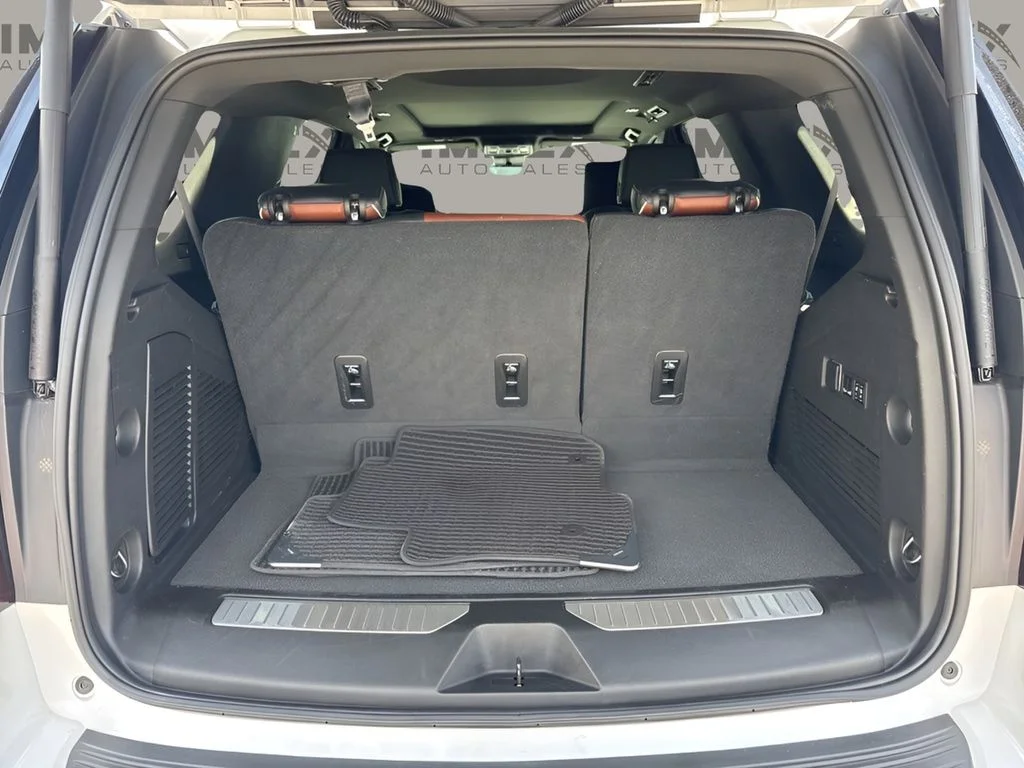 Used 2024 White GMC Denali Ultimate image 34