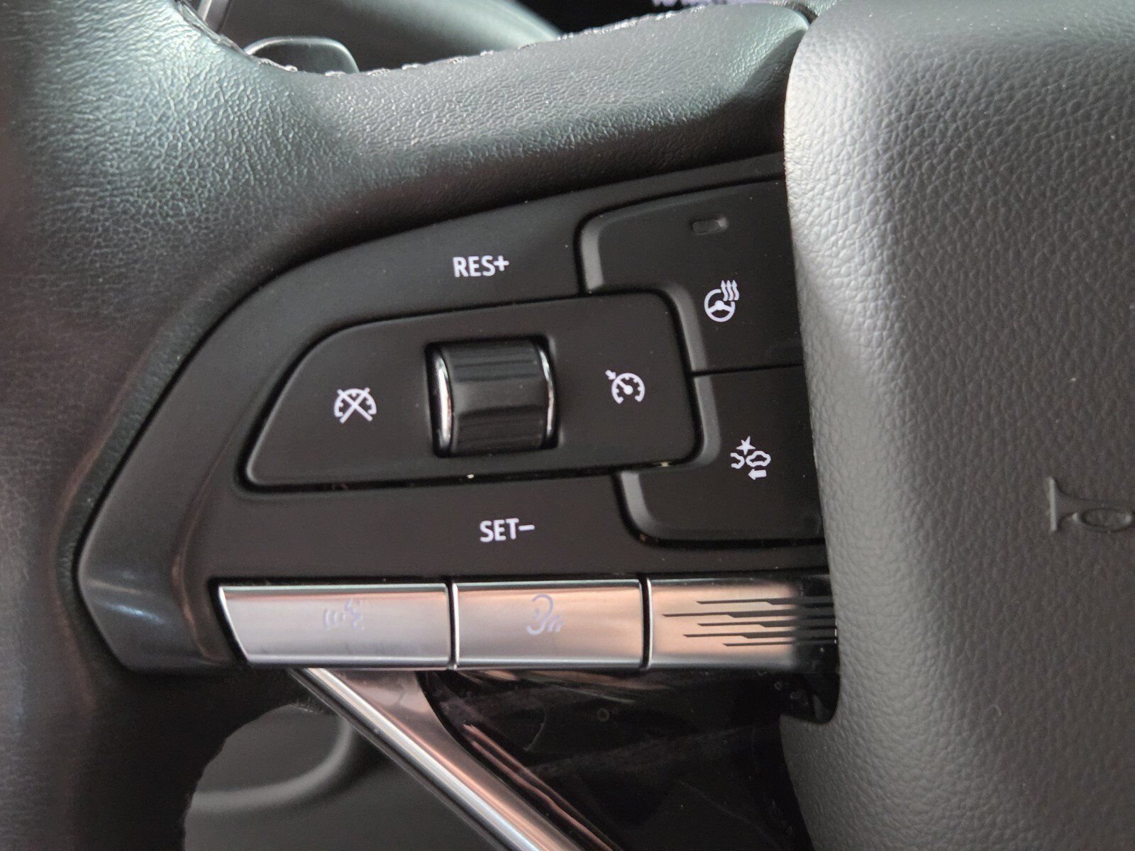 Used 2022 BLACK RAVEN Cadillac Sport image 22