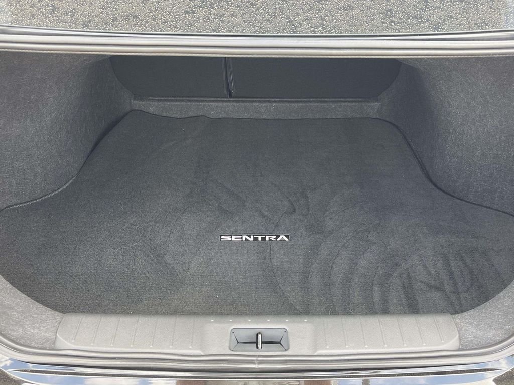 Used 2025 Black Nissan SR image 9