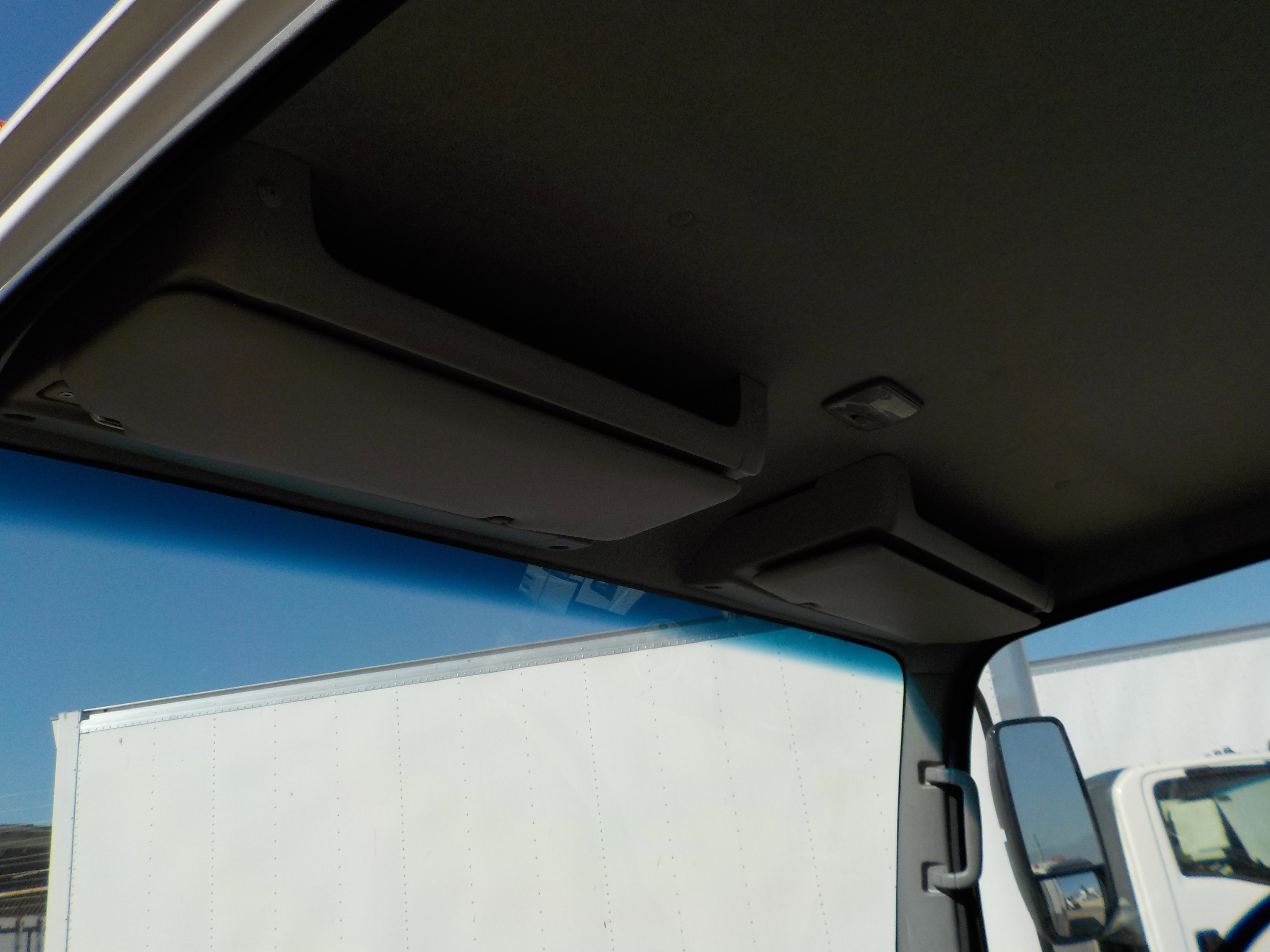 Used 2024 White ISUZU  image 9