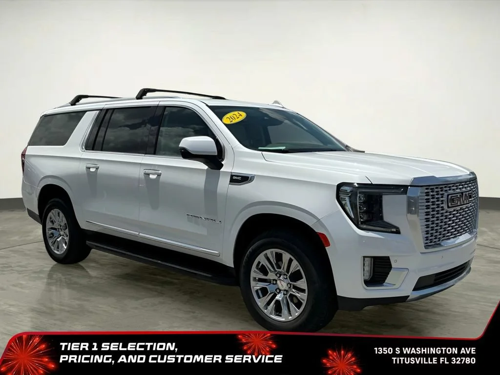 Used 2024 White Frost Tricoat GMC Denali image 11