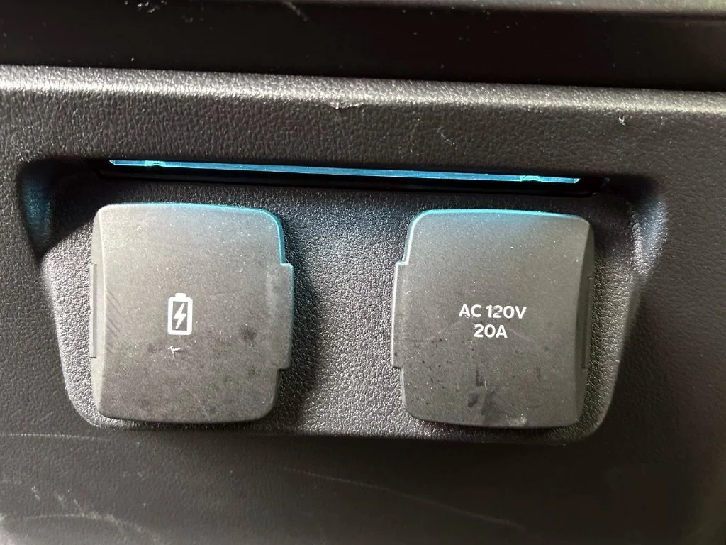 Used 2025 Gray Metallic Ford Raptor image 20