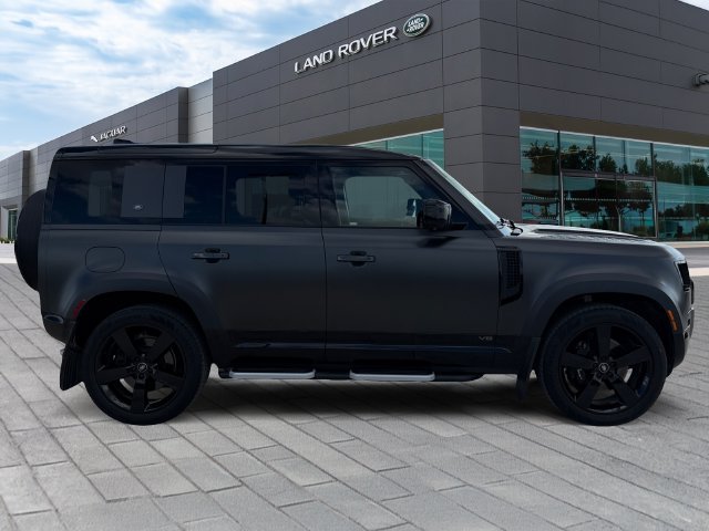 Used 2023 Gray Land Rover Carpathian Edition image 6