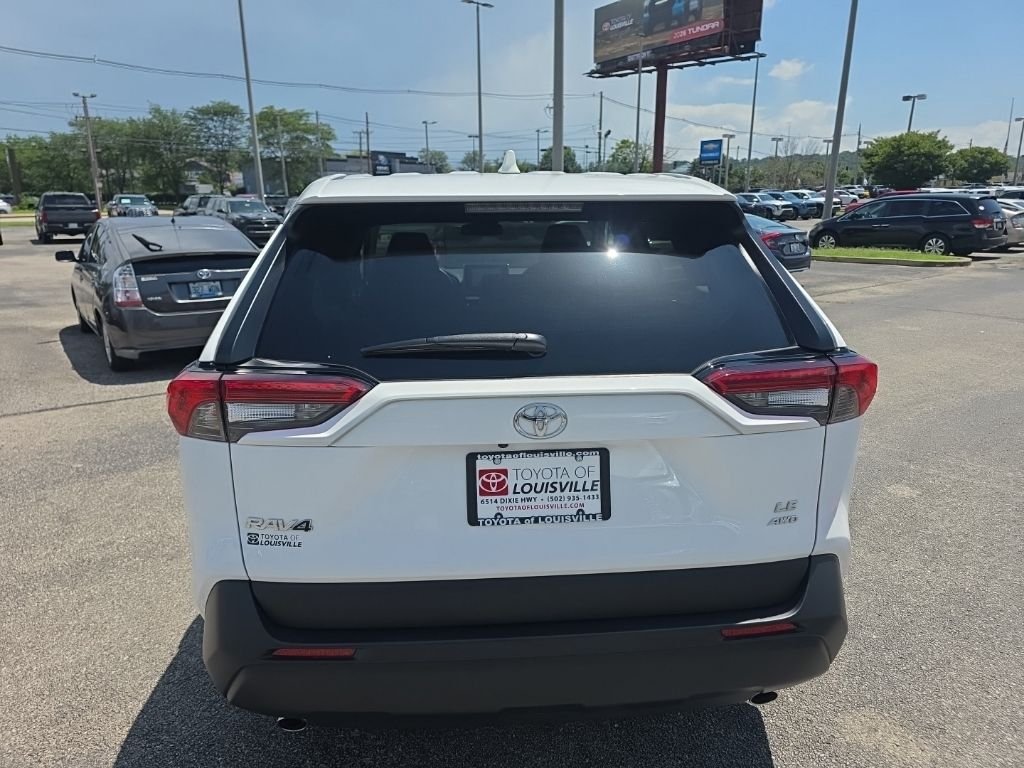 Used 2025 White Toyota LE image 5