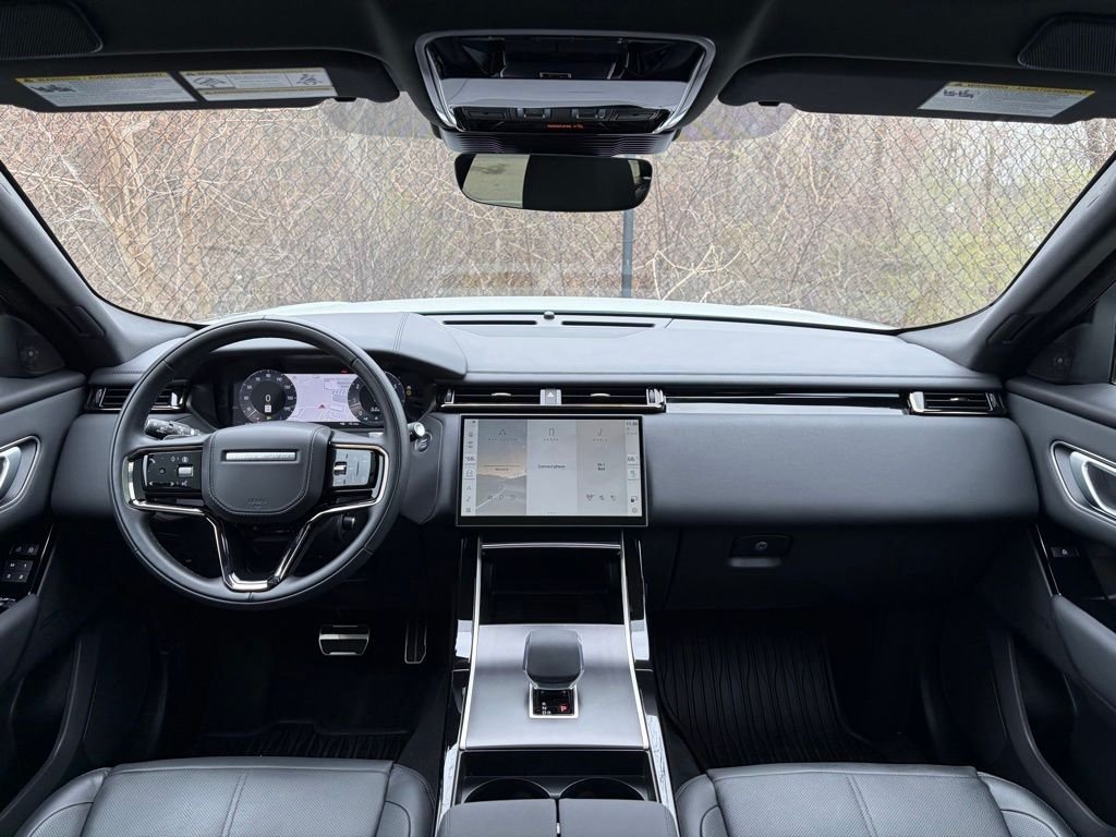Used 2026 White Land Rover Dynamic SE image 18