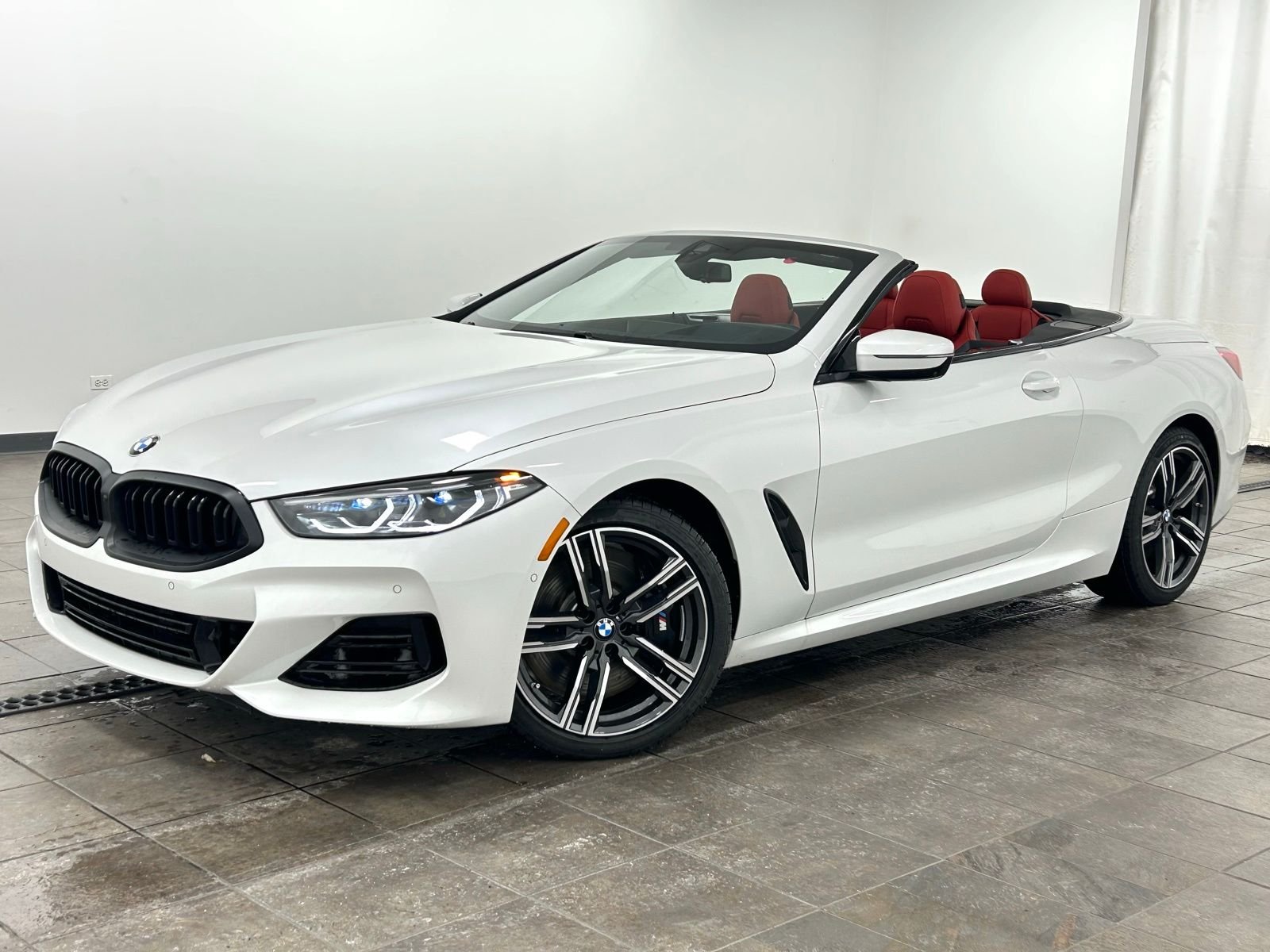 2026 BMW 8 Series 840i xDrive Convertible's photo
