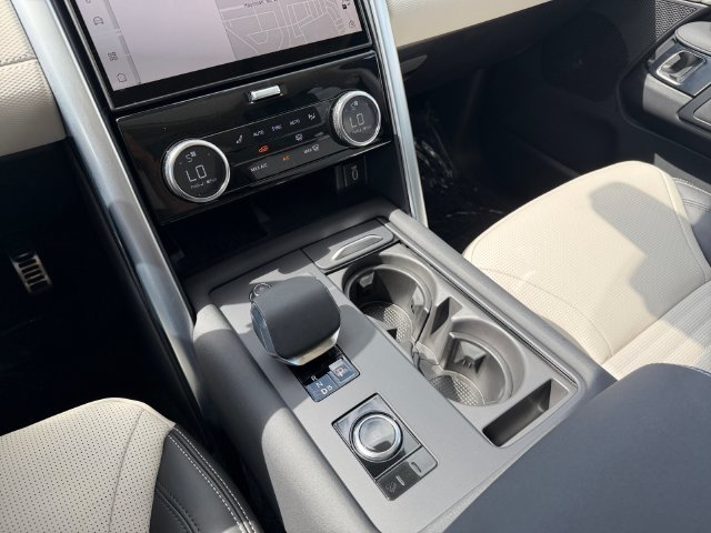 2026 Land Rover Discovery Gemini Edition - Photo 24