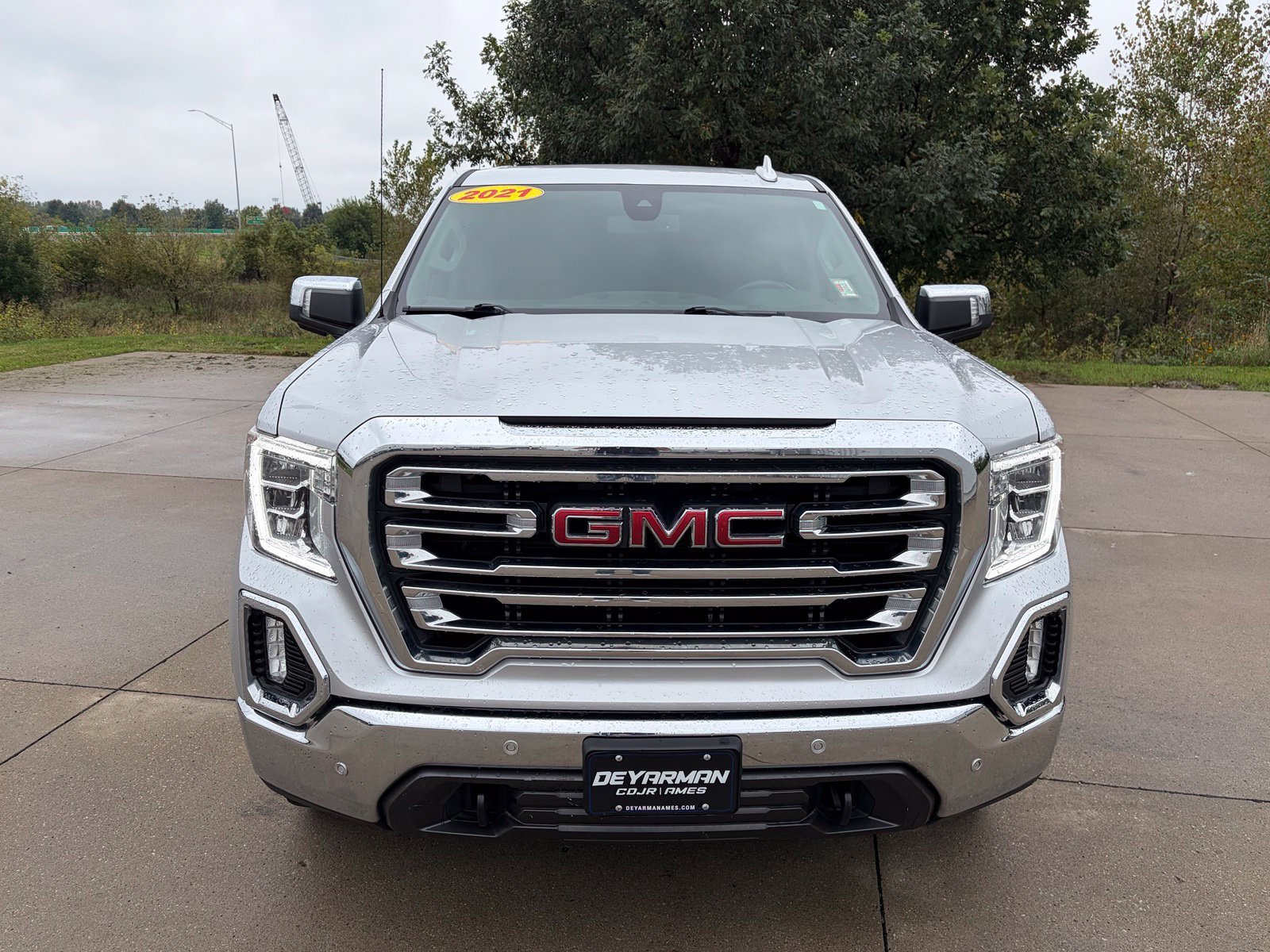 Used 2021 Silver GMC SLT image 2