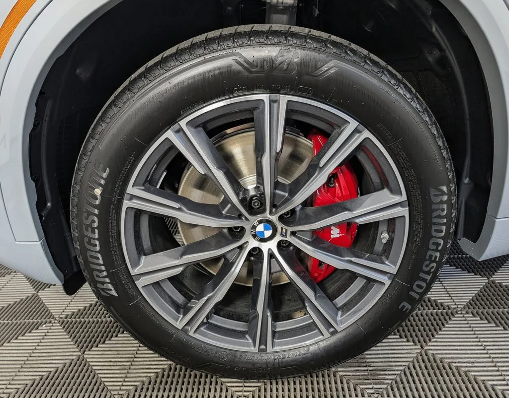 New 2026 Brooklyn Grey Metallic BMW xDrive40i image 10