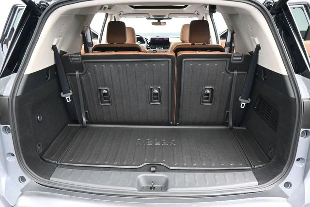 New 2026 Boulder Gray Pearl Nissan Platinum image 14