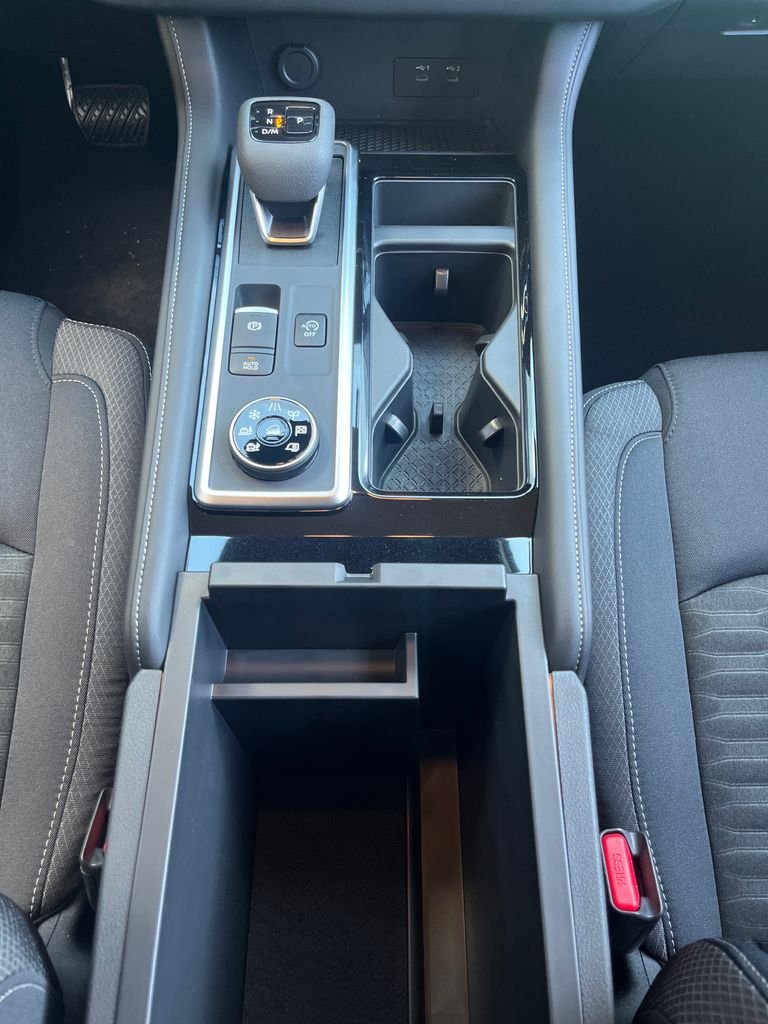 2026 Nissan Pathfinder SV - Photo 23