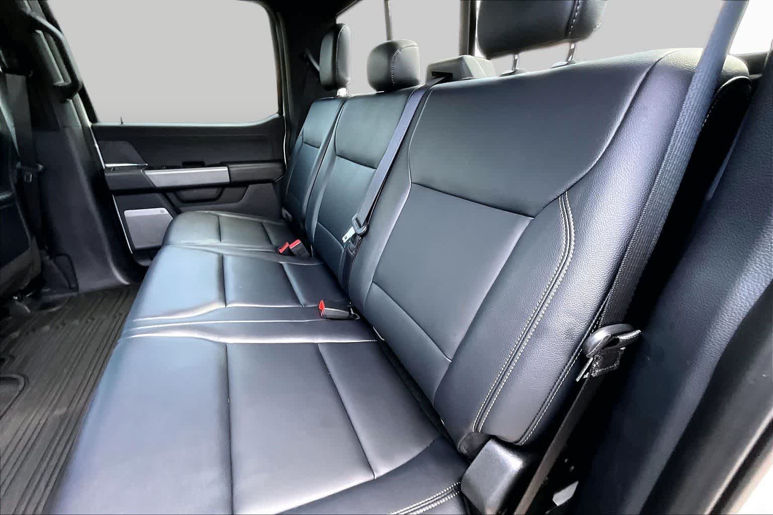Used 2025 Oxford White Ford XLT image 21
