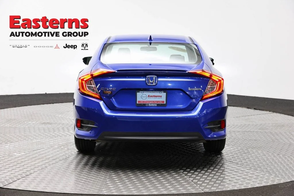 Used 2017 Blue Honda Touring image 7