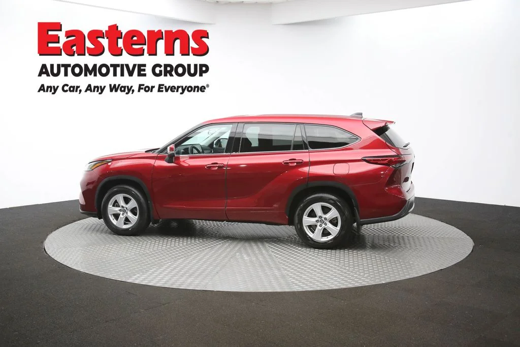 Used 2022 Red Toyota LE image 61