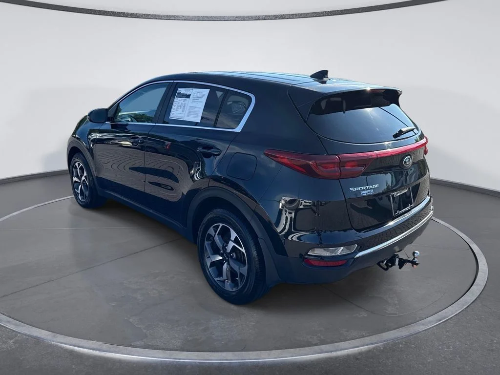 Used 2020 Red Kia LX image 5