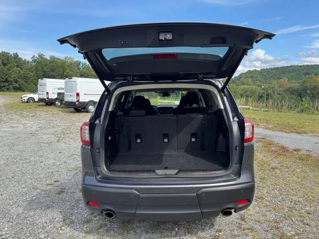 Used 2025 Gray Subaru Premium image 7