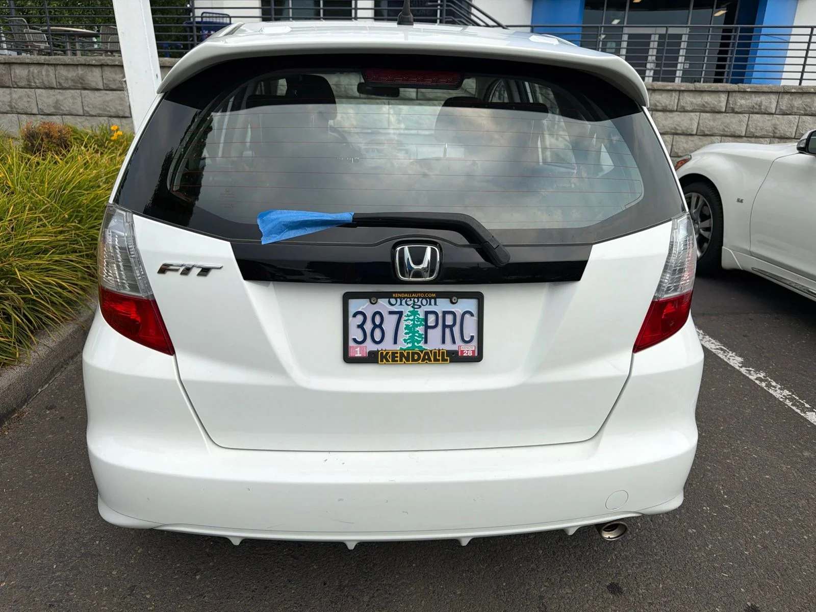 Used 2011 Taffeta White Honda Sport image 4