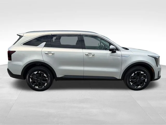New 2026 White Kia S image 8