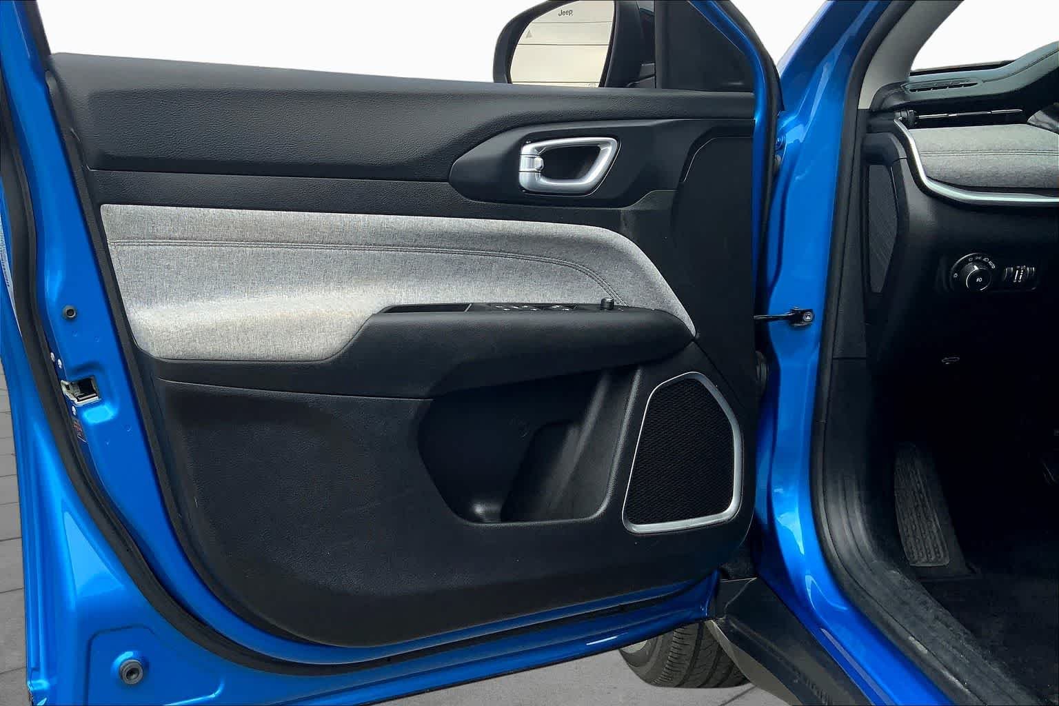 2022 Jeep Compass Latitude Lux - Photo 18