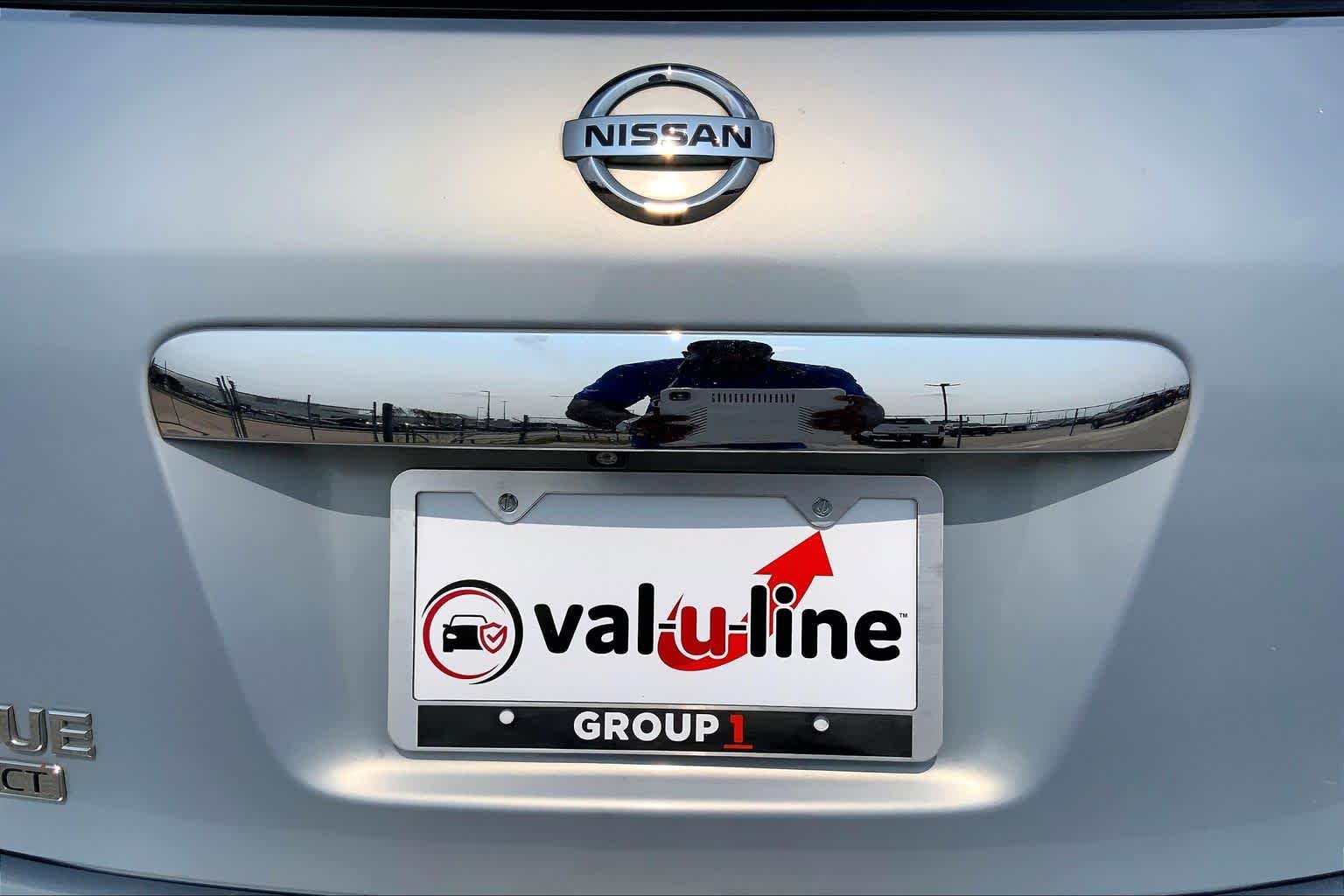 Used 2014 Frosted Steel Nissan S image 10