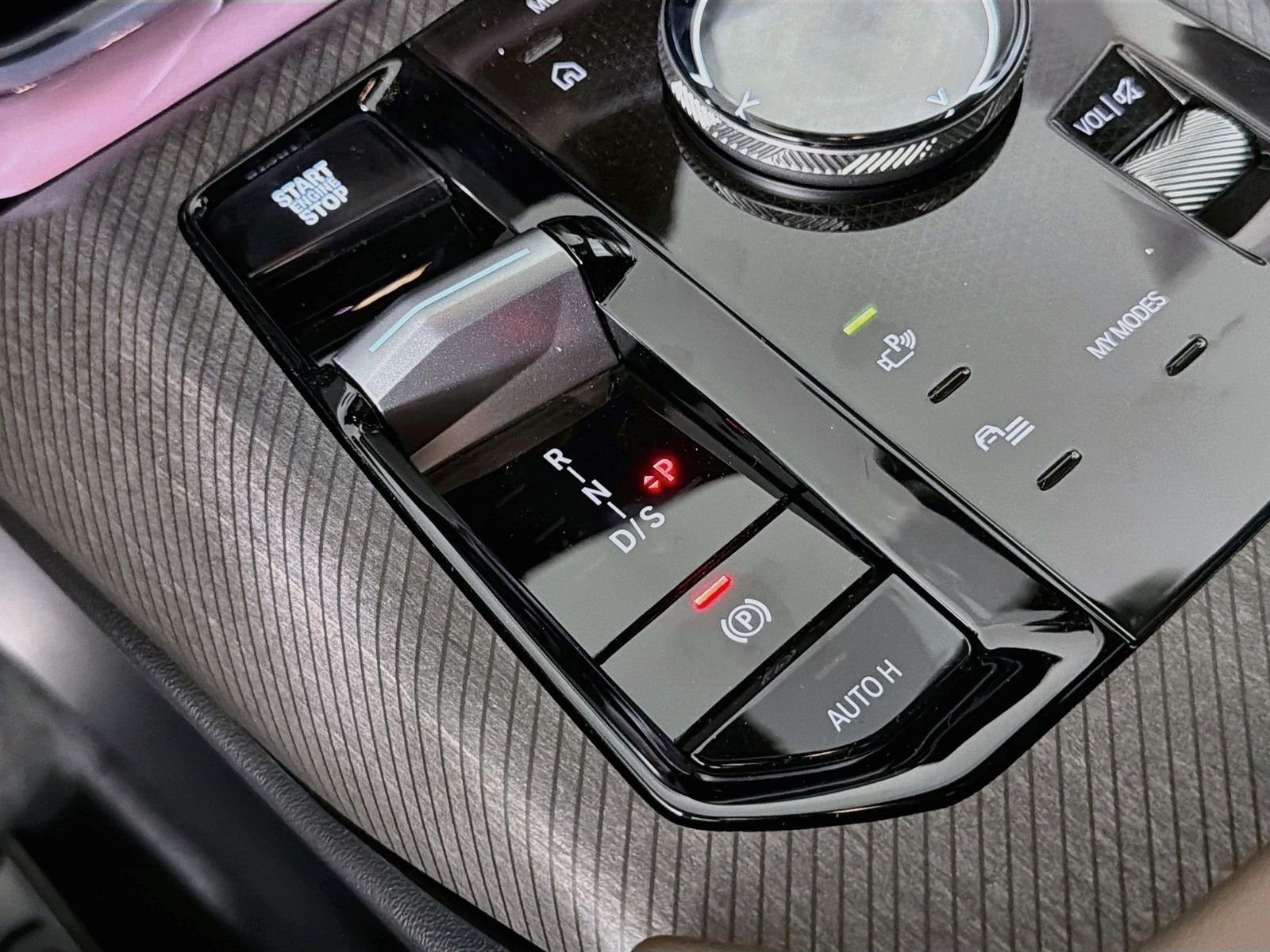 New 2026 Dune Grey Metallic BMW 30 xDrive image 16
