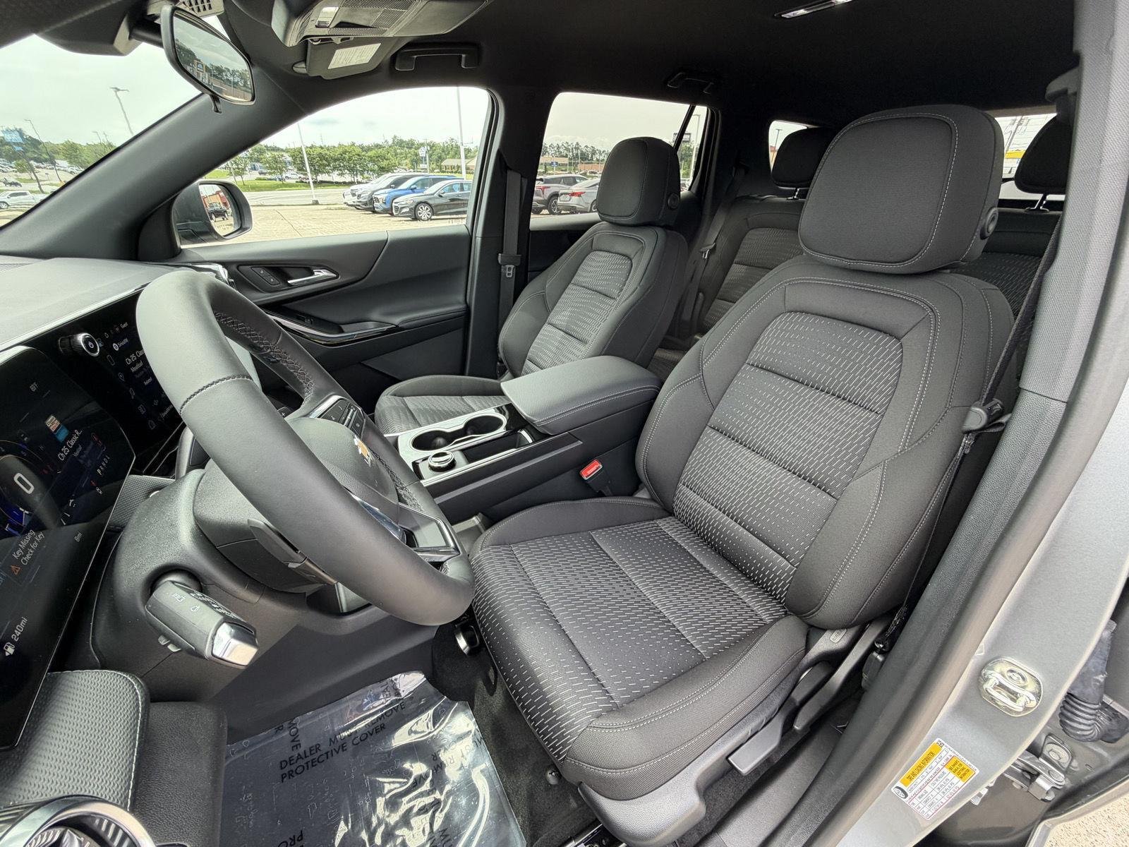 2027 Chevrolet Equinox LT - Photo 2
