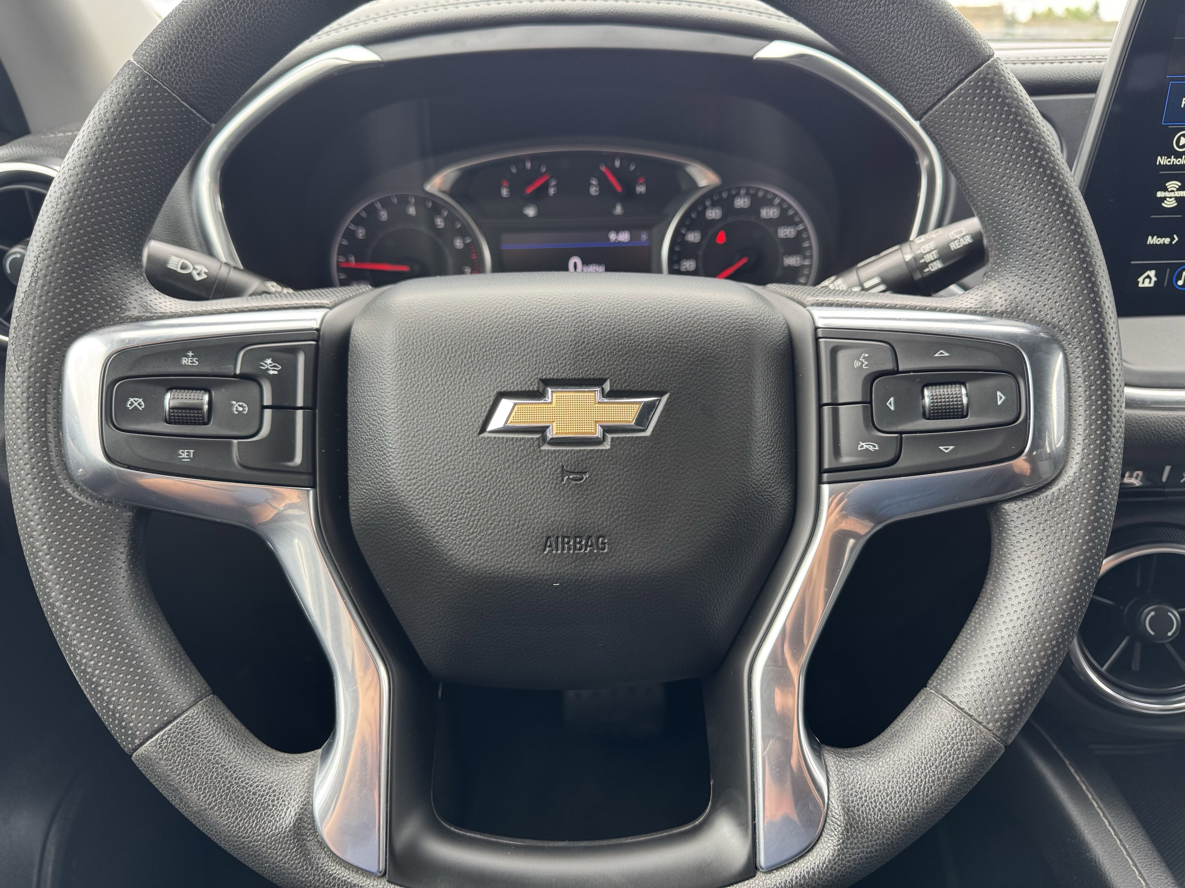 Used 2023 Summit White Chevrolet 2LT image 31